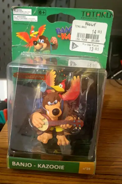 Totaku Perfect Dark (Joanna Dark) Figure No. 52 First Edition & Banjo-Kazooie No. 28. New in Package...