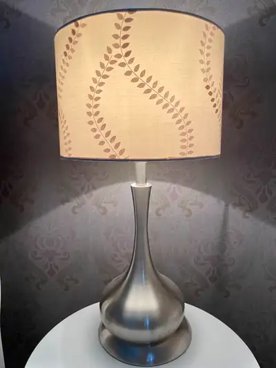 Duo de lampes de chevet, View more