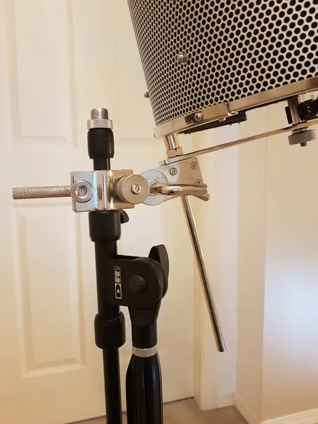 3 Piece Studio Quality Equipment for Recording in Other in Kamloops - Image 7