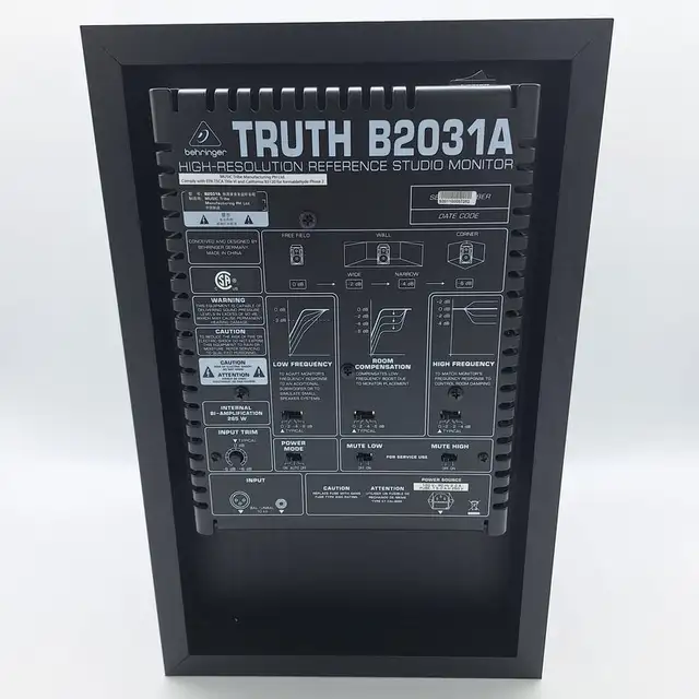 Behringer Truth B2031A Powered Subwoofer Black in Speakers in Markham / York Region - Image 4