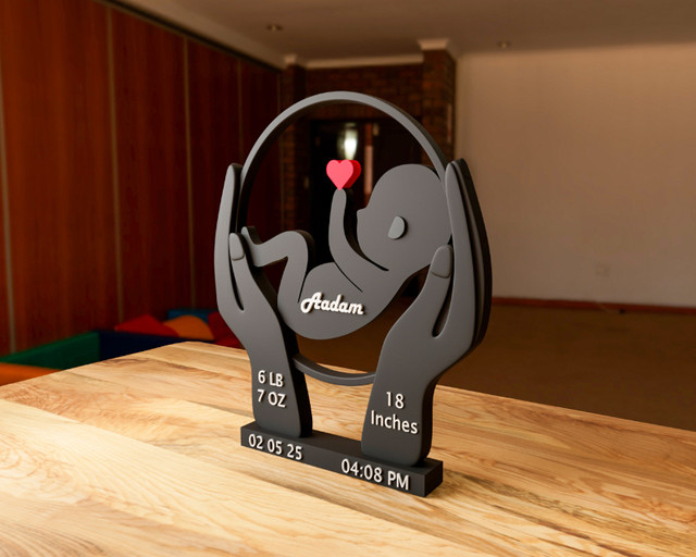 Personalized Baby Announcement Sign in Arts & Collectibles in Fort McMurray - Image 2