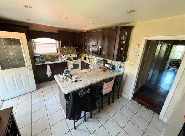 Private Room For Rent (800 CAD)63871255388289123