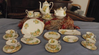Royal Albert Yellow Tea Rose, 8 plates, coffeepot, teapot & more