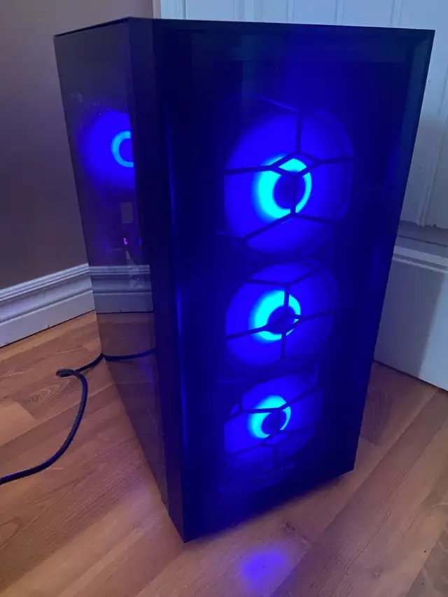 gaming pc in Desktop Computers in Windsor Region - Image 2