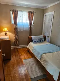 Mac Student - 1 bedroom - $750 per mo - Sept 1 2024