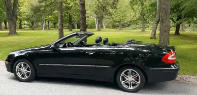 2004 Mercedes Benz CLK320 Convertible, black Mileage = 83,027km Automatic transmission No accidents,...