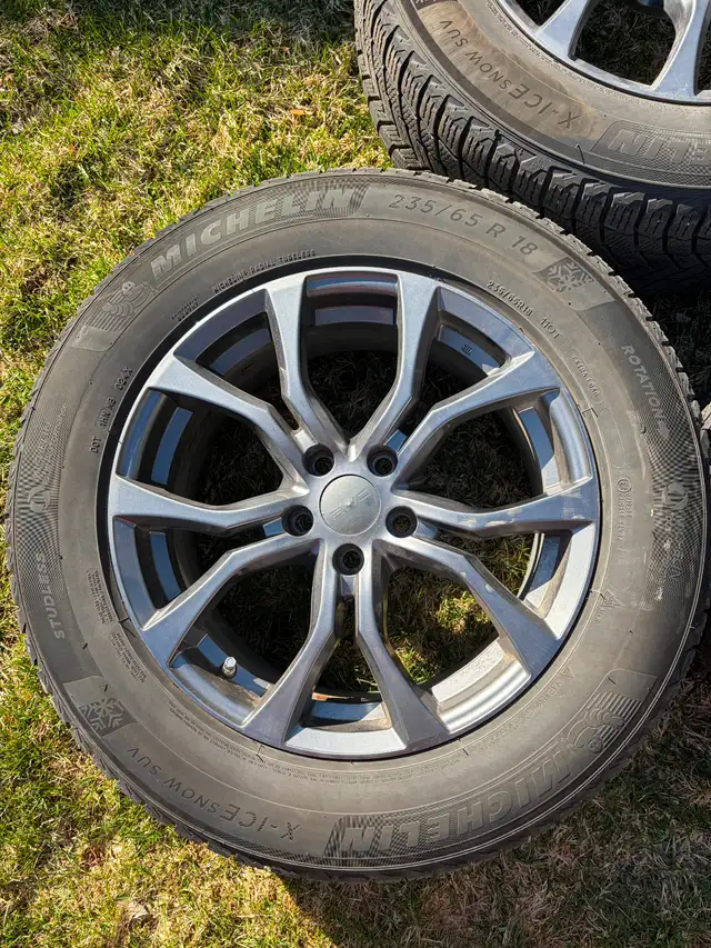 Pneus et jantes Michelin X-Ice Snow SUV 235/65R18 pour Lexus RX in Tires & Rims in Longueuil / South Shore - Image 3