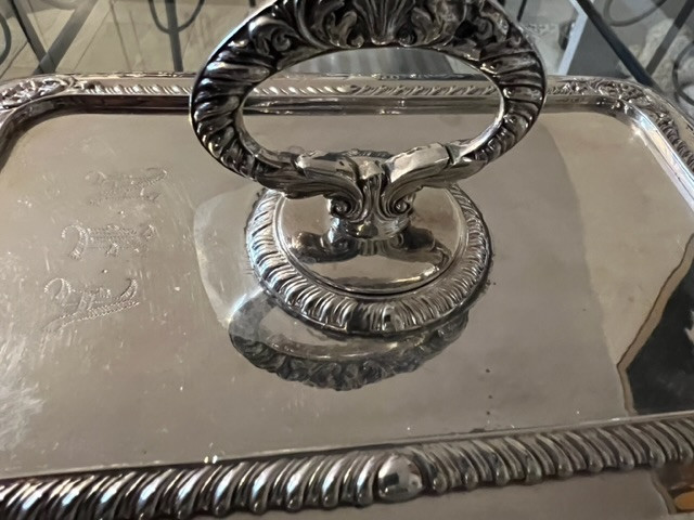 Vintage Silver Serving Dish in Arts & Collectibles in Mississauga / Peel Region - Image 4