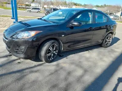 Mazda 3, année 2010, 4200$