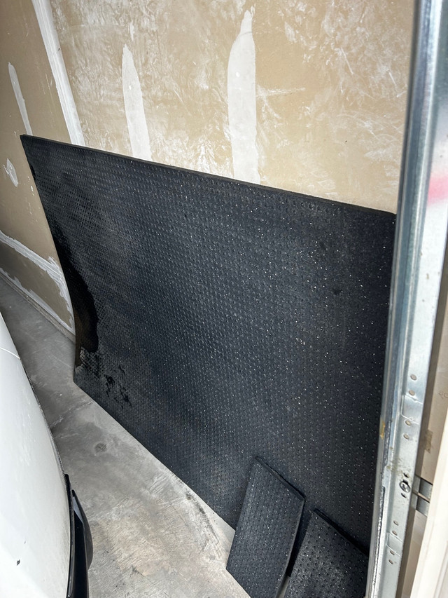 Heavy duty rubber bed liners  in Other in Cambridge - Image 2