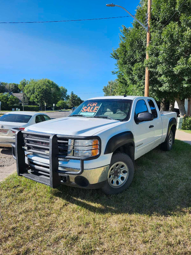 2009 GMC Seirra $6000OBO in Cars & Trucks in Lethbridge