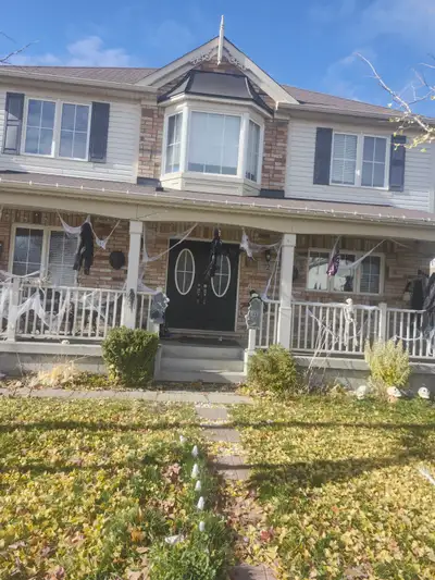 First and last required.shared kitchen and washroom and laundry.internet provided..all inclusive.1 p...