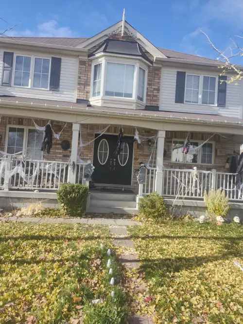 Available imediately..first and last required.shared kitchen and washroom and laundry.internet provi...