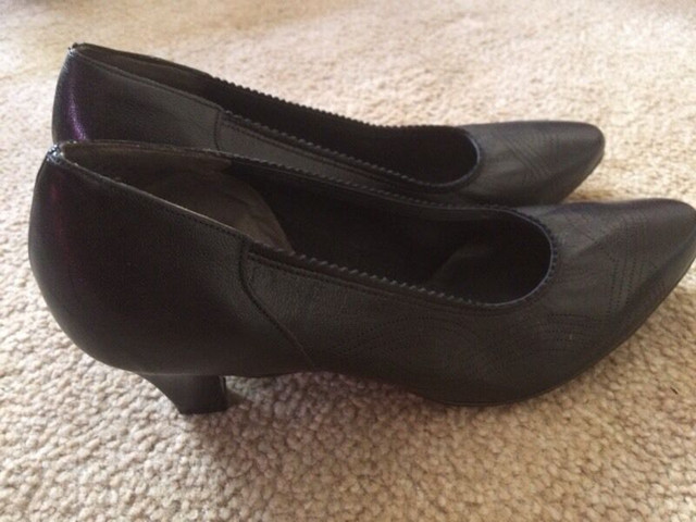 Black "Naturalizer" Heels in Women's - Shoes in Winnipeg
