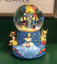 2001 Walt Disney 100th Musical Birthday Snow globe