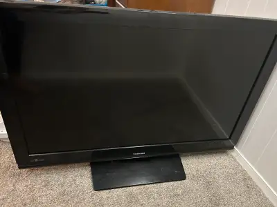 Toshiba 37" LCD HDTV Display Type: LCD Resolution: 720p or 1080p Tuner: Receives over-the-air HDTV b...