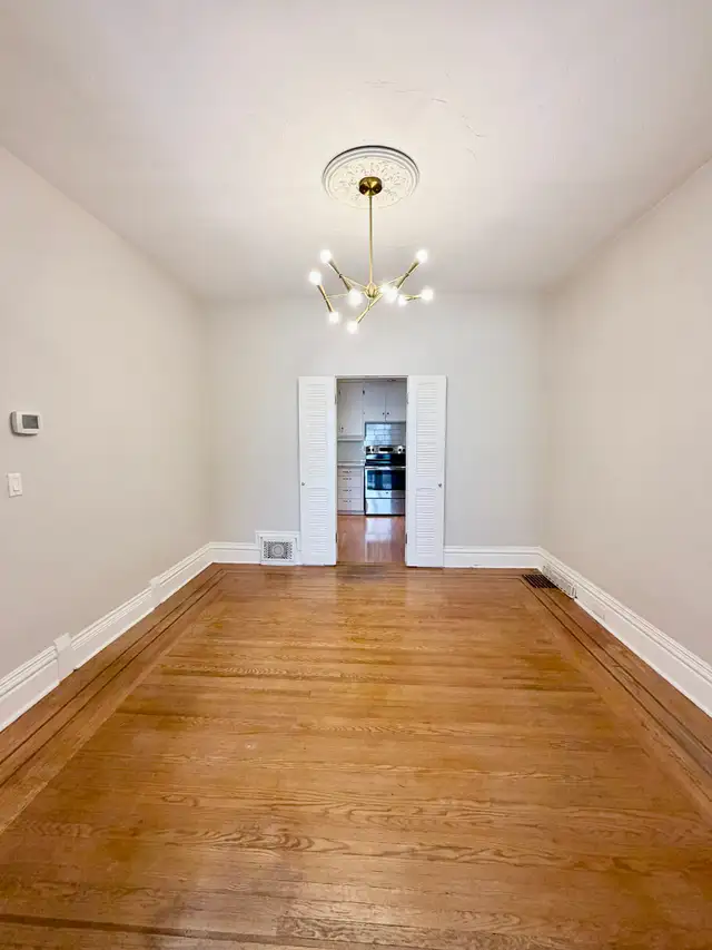 Large 1 bedroom plus den/office in duplex in Long Term Rentals in Hamilton - Image 4
