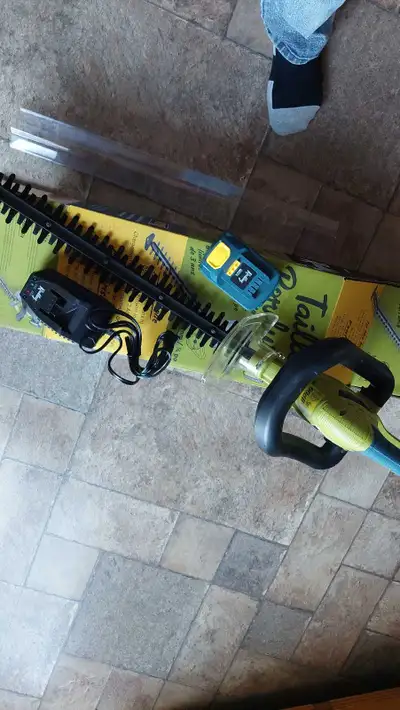 Radley Hedge Trimmer Used once Purchased August 16/25 Comes with battery and charger Works great $10...
