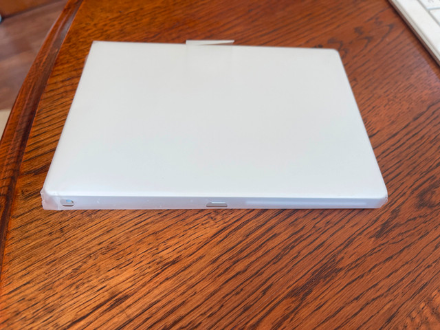 New Apple TrackPad A1535 White in Mice, Keyboards & Webcams in Owen Sound
