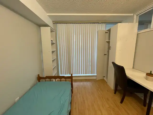 Chinatown center: A room to rent  in Room Rentals & Roommates in City of Toronto - Image 4