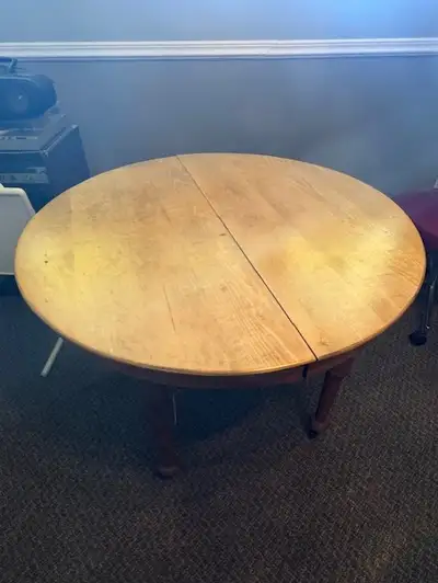 Table de cuisine ronde en bois antique, View more