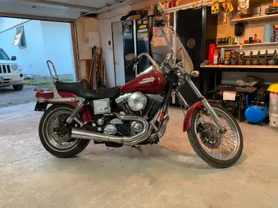 I am selling a 1999 Harley Davidson Dyna Wide Glide (FXDWG). Bike is in excellent condition. Carb ha...