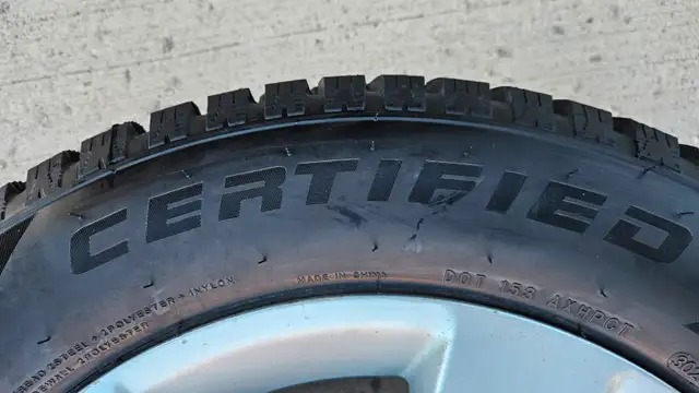 215/60R16 Certified Wintertrek Tires on Nissan Aluminum Wheels in Tires & Rims in Regina - Image 8