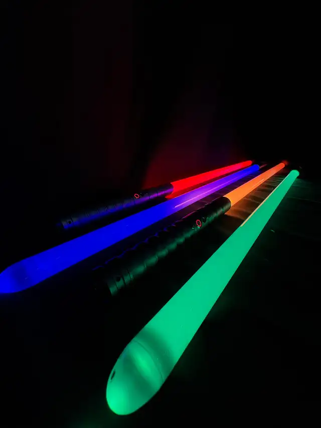 Lightsaber546145510800773128