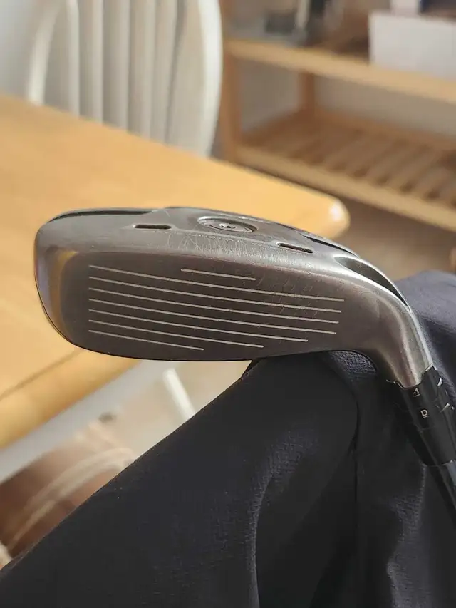 LH Callaway Apex 21 3 Hybrid Regular Flex in Golf in Ottawa - Image 2