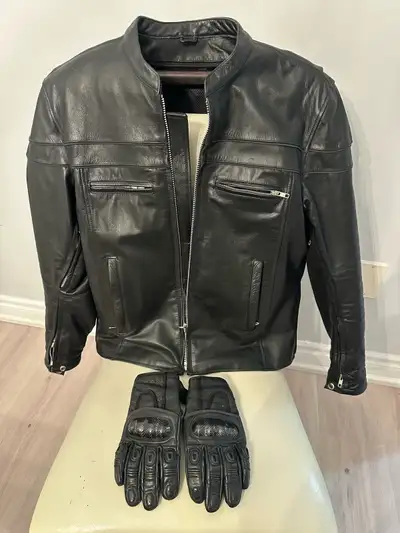 I'm selling a lightly used Adnan Leather motorcycle jacket, size 44, in excellent condition, paired...