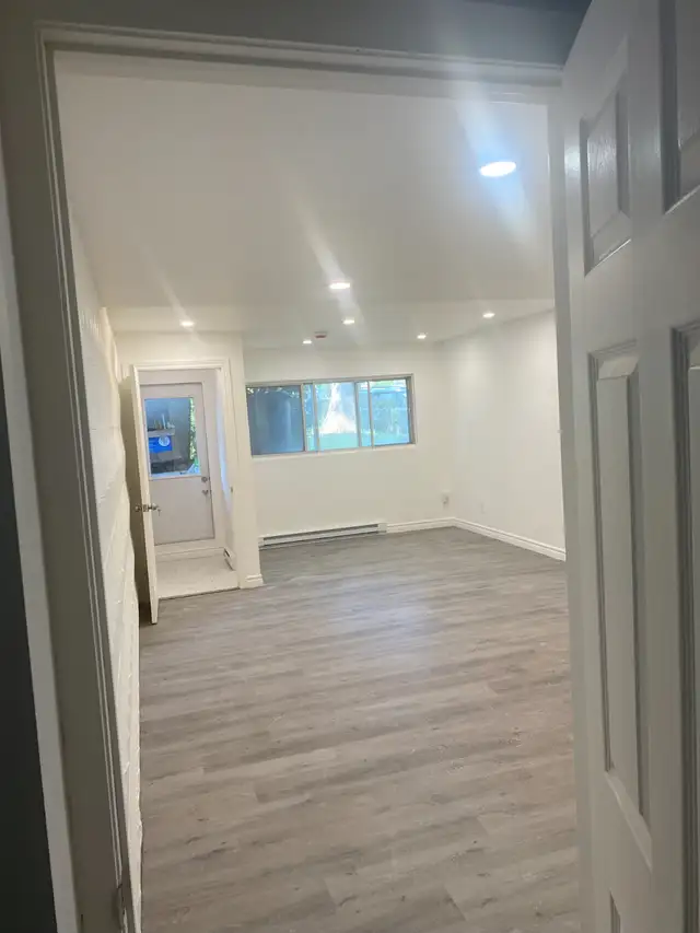 Luxueux 3 ½ Neuf à Louer – Anjou – Avec Stationnement Privé in Long Term Rentals in City of Montréal - Image 2