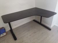BEKANTtable IKEA angle, noir, 160x110 cm (63x43 1/4 ")