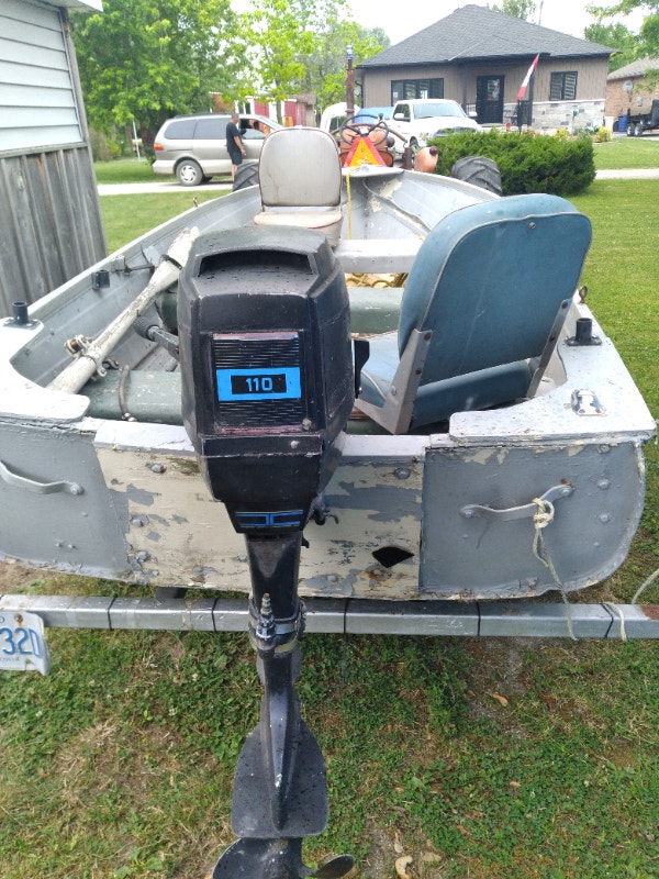 Aluminum fishing boat 12 ft Mercury 9.9 and h.m trailer for sale Powerboats & Motorboats