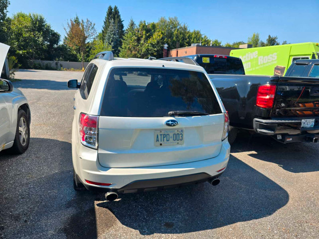2009 subaru forester in Cars & Trucks in Ottawa - Image 2