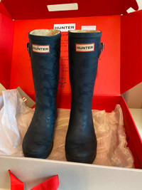 Junior HUNTER insulated boots size 2/3