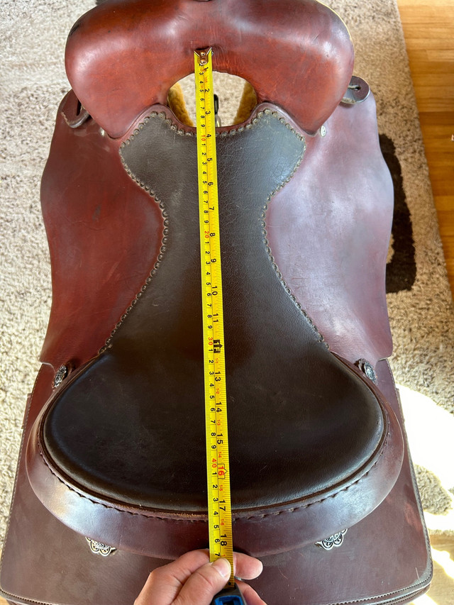 For trade : Frontier 15X Cutting Saddle in Equestrian & Livestock Accessories in Saskatoon - Image 3