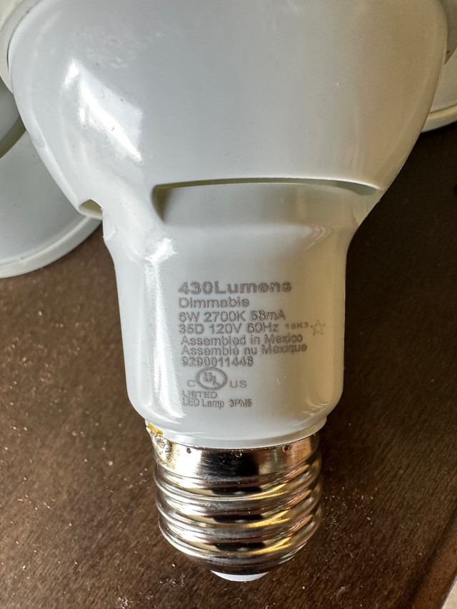 LED bulbs PAR20 barely used in Electrical in Strathcona County - Image 3