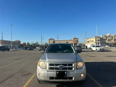 I’m selling my car ford escape hybrid 2009, Needs change ball joint 359,000 km Selling as is Locatio...