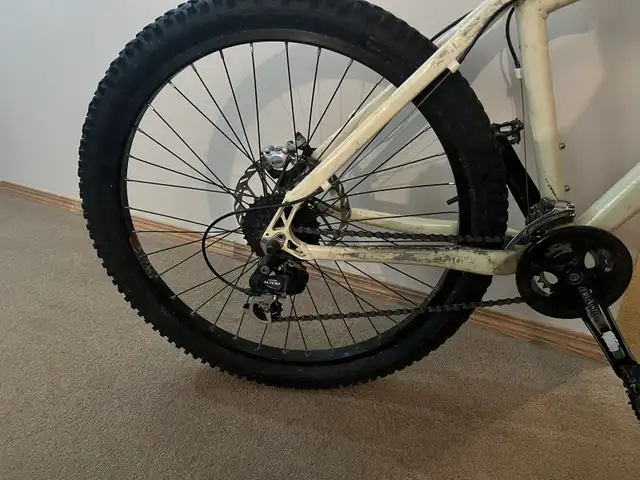 NORCO WOLVERINE MOUNTAIN BIKE in Mountain in Calgary - Image 6