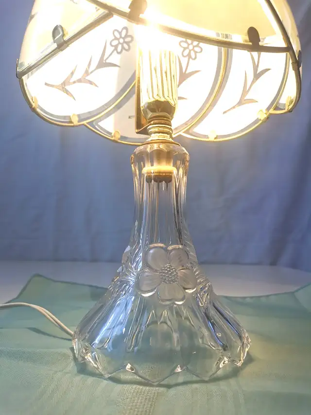 Table Lamp Glass Shade, Crystal Base Botanical Scalloped Frosted in Indoor Lighting & Fans in Markham / York Region - Image 3