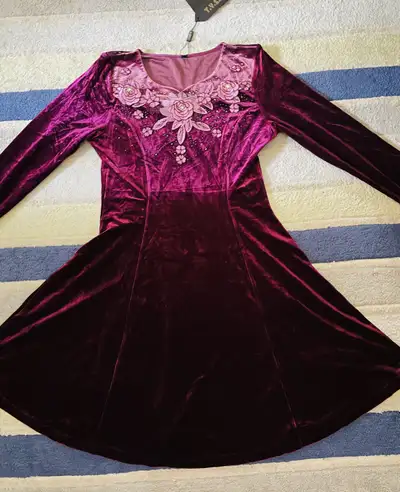 Brand new velvet lady dress size S, View more