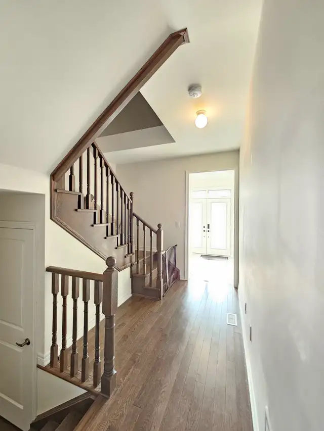 Rental Rooms in Seaton (Pickering) – Utilities Included in Room Rentals & Roommates in Oshawa / Durham Region - Image 16