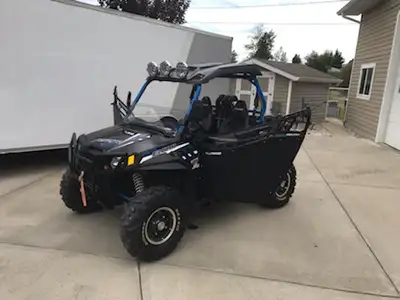 Arizona ready, horn and signal lights, side and centre mirrors, front a-frame protectors and rock sl...