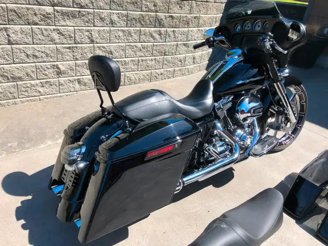 2014 Harley-Davidson FLHX Street Glide in Street, Cruisers & Choppers in Kamloops - Image 10