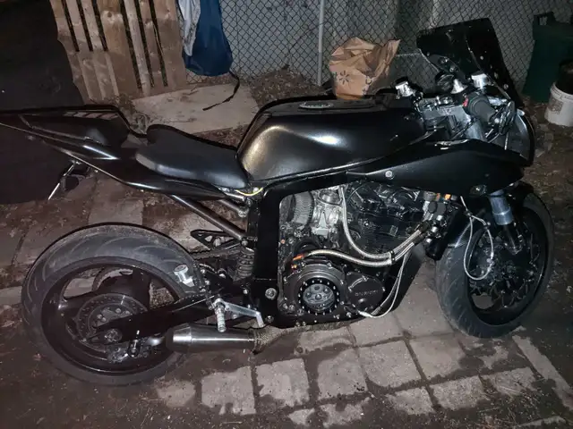 Fully customized 1991 gsxr 750 up for grabs in Sport Bikes in Kitchener / Waterloo - Image 9