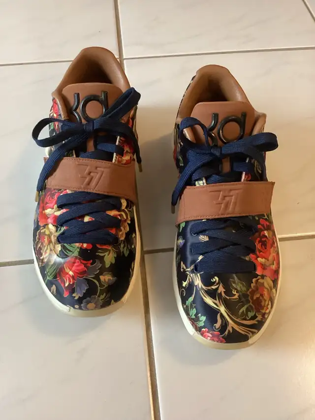 Nike Zoom KD 7 EXT QS Floral - size 7.5 in Men's Shoes in Oshawa / Durham Region - Image 3