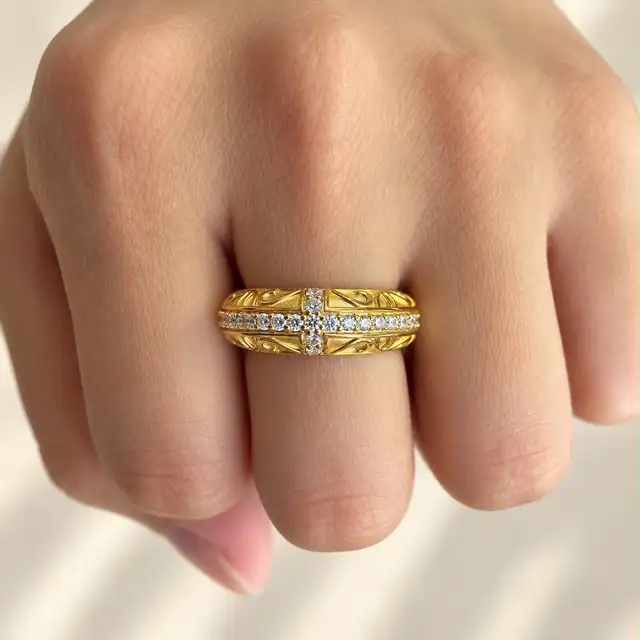 Vintage Wedding band in Lab Grown Diamond