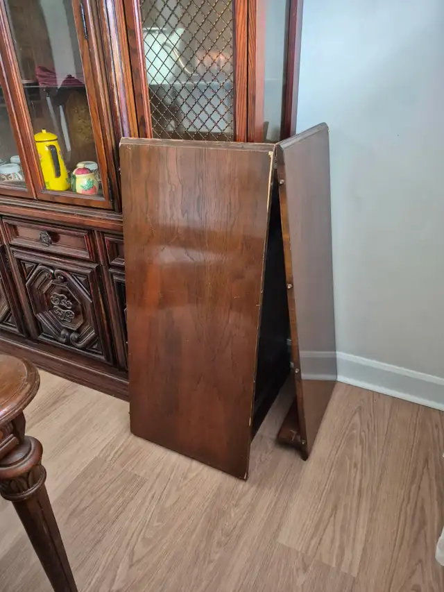 Dining Room Set - FREE in Dining Tables & Sets in Mississauga / Peel Region - Image 6