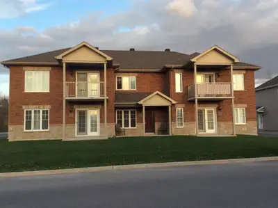 Logement 4 1/2 au 2e étage à louer 1er septembre