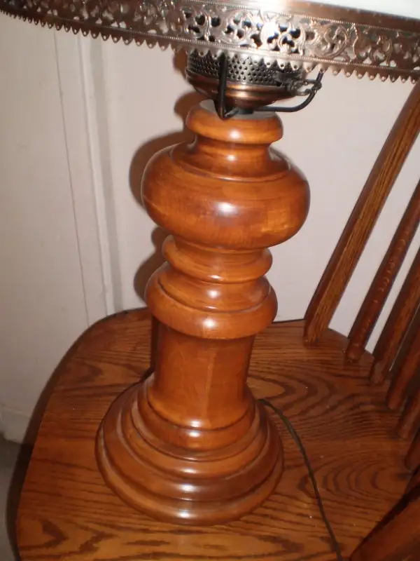 Antique Looking Lamp, Wood Brass Glass, Heavy in Arts & Collectibles in City of Toronto - Image 4